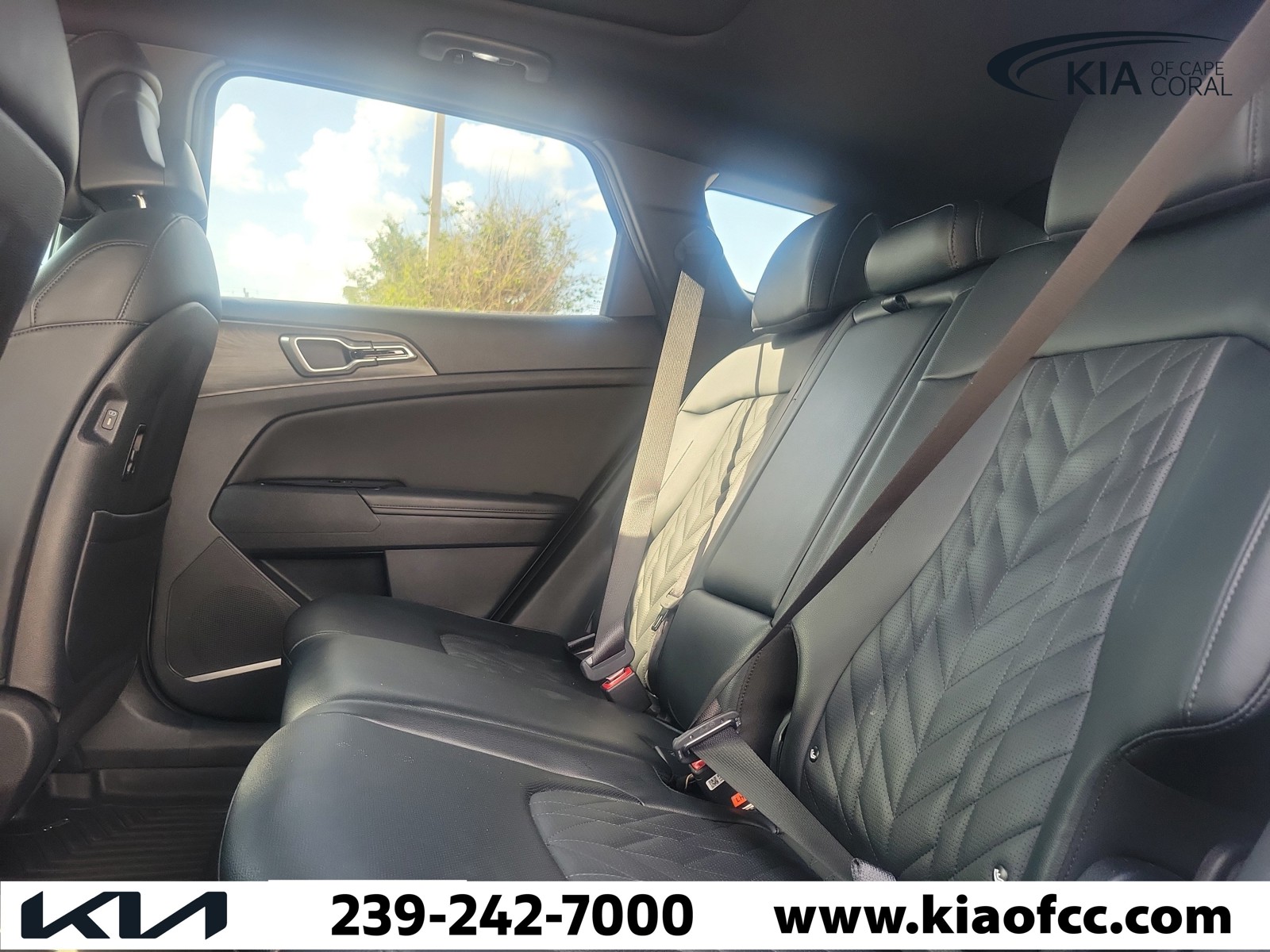 Certified Used 2024 Wolf Gray Kia X-Line image 16