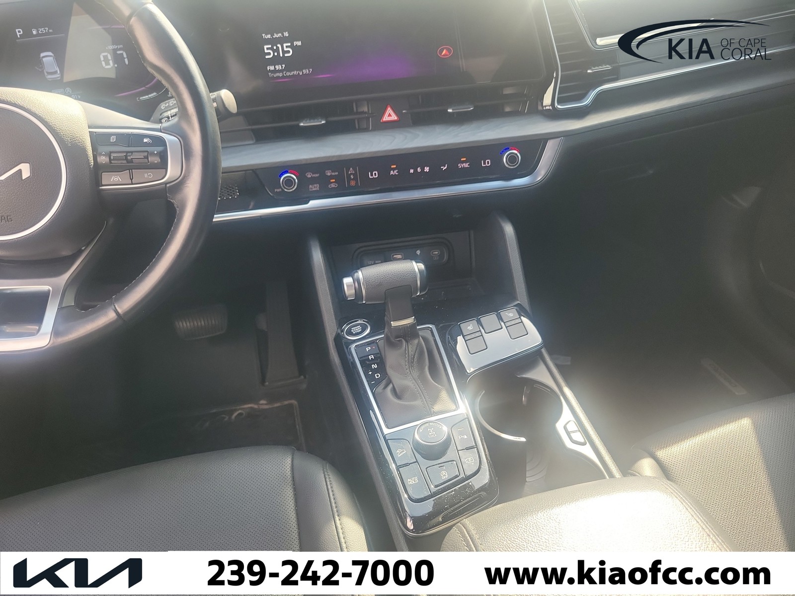 Certified Used 2024 Wolf Gray Kia X-Line image 21