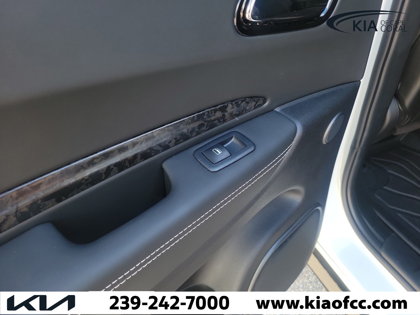 Used 2024 White Knuckle Clearcoat Dodge SRT 392 AlcHEMI image 12