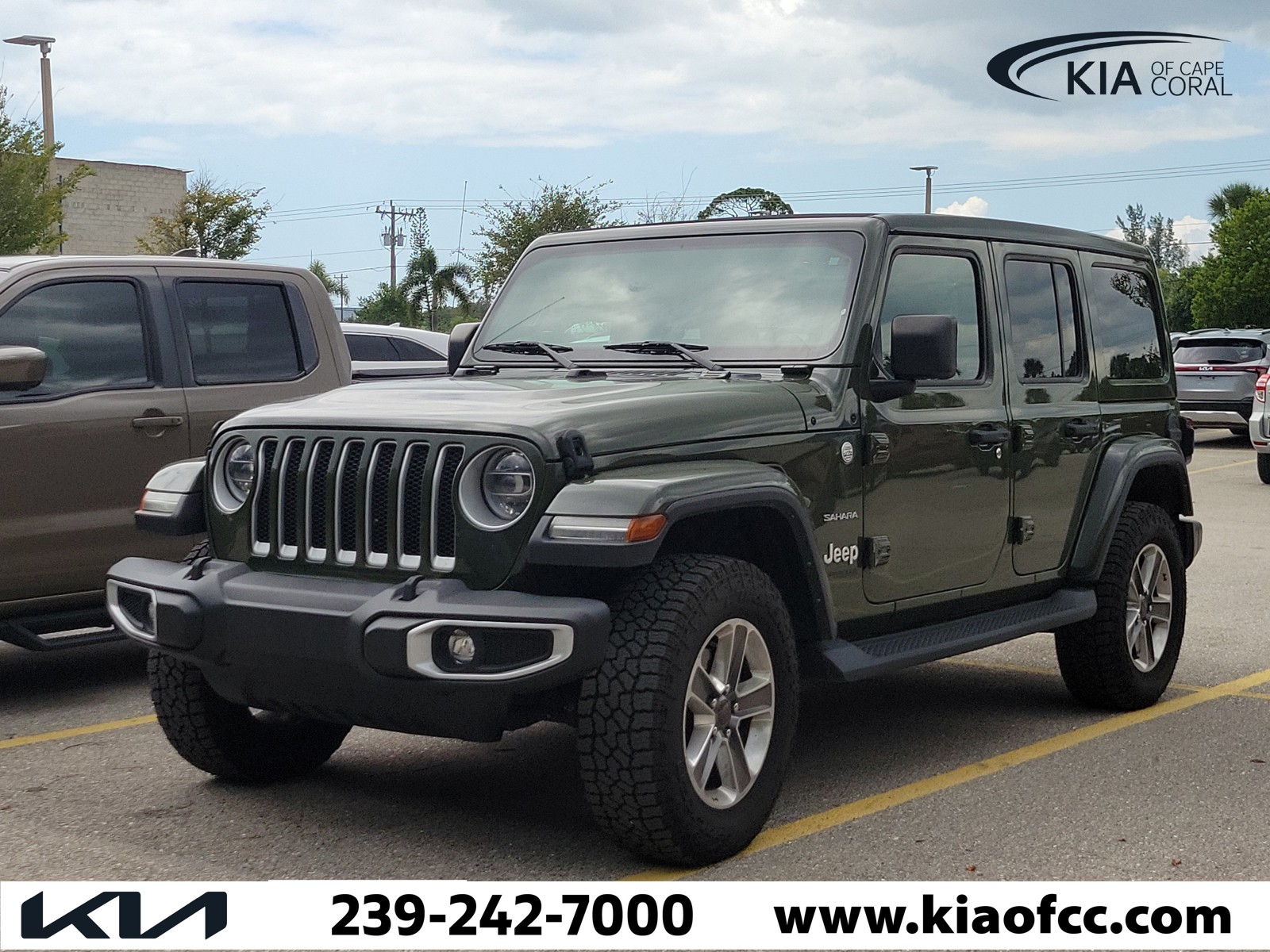 Used 2021 Sarge Green Clearcoat Jeep Unlimited Sahara image 3