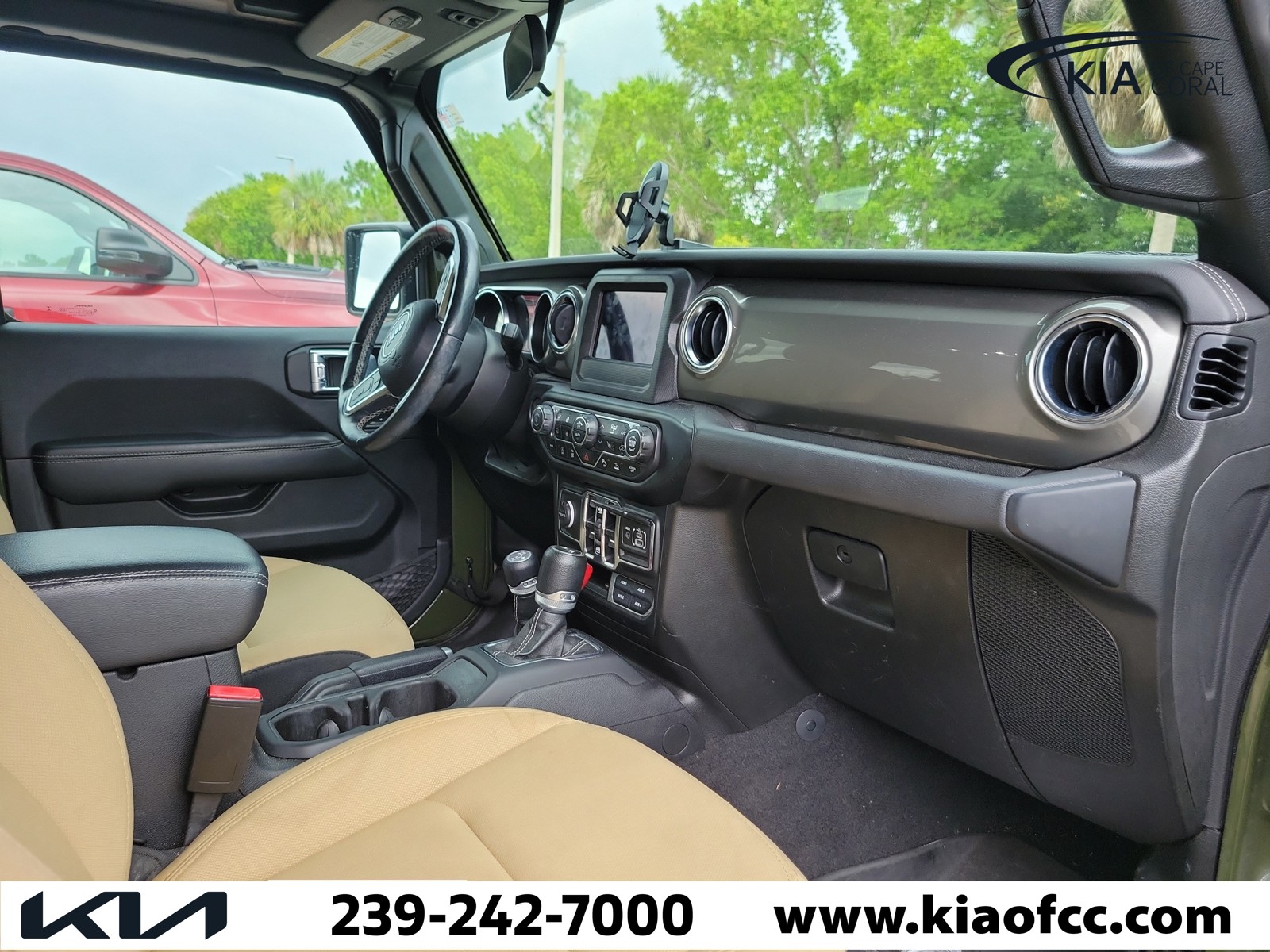 Used 2021 Sarge Green Clearcoat Jeep Unlimited Sahara image 8