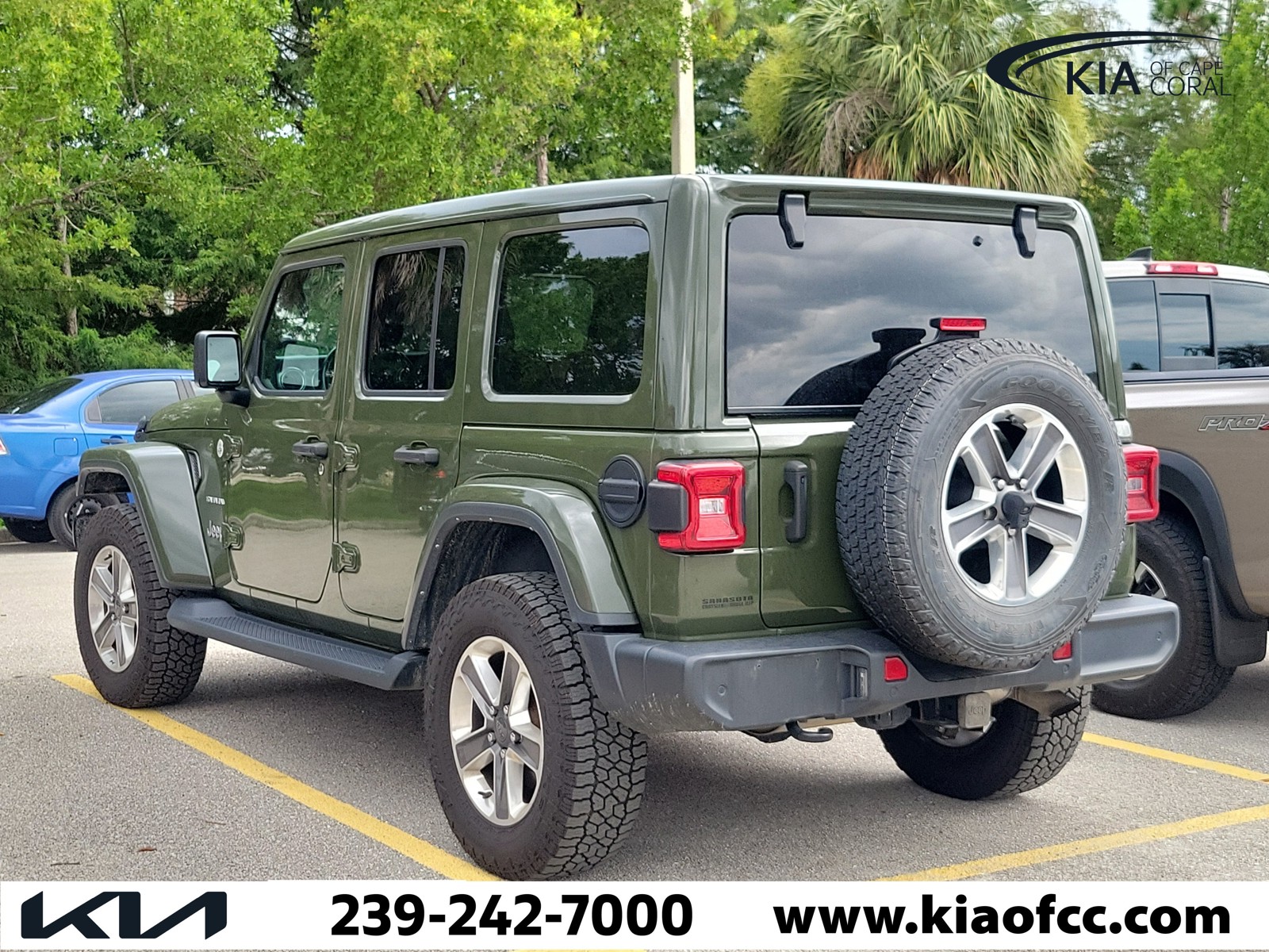 Used 2021 Sarge Green Clearcoat Jeep Unlimited Sahara image 6