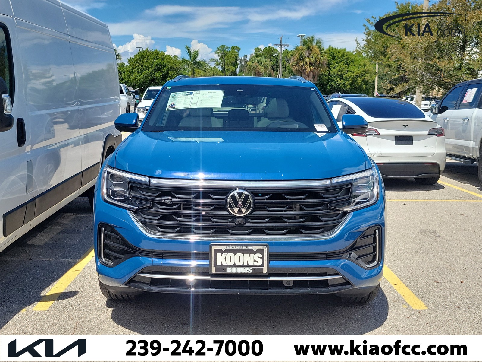 Used 2025 Blue Metallic Volkswagen 2.0T SEL Premium R-Line image 3