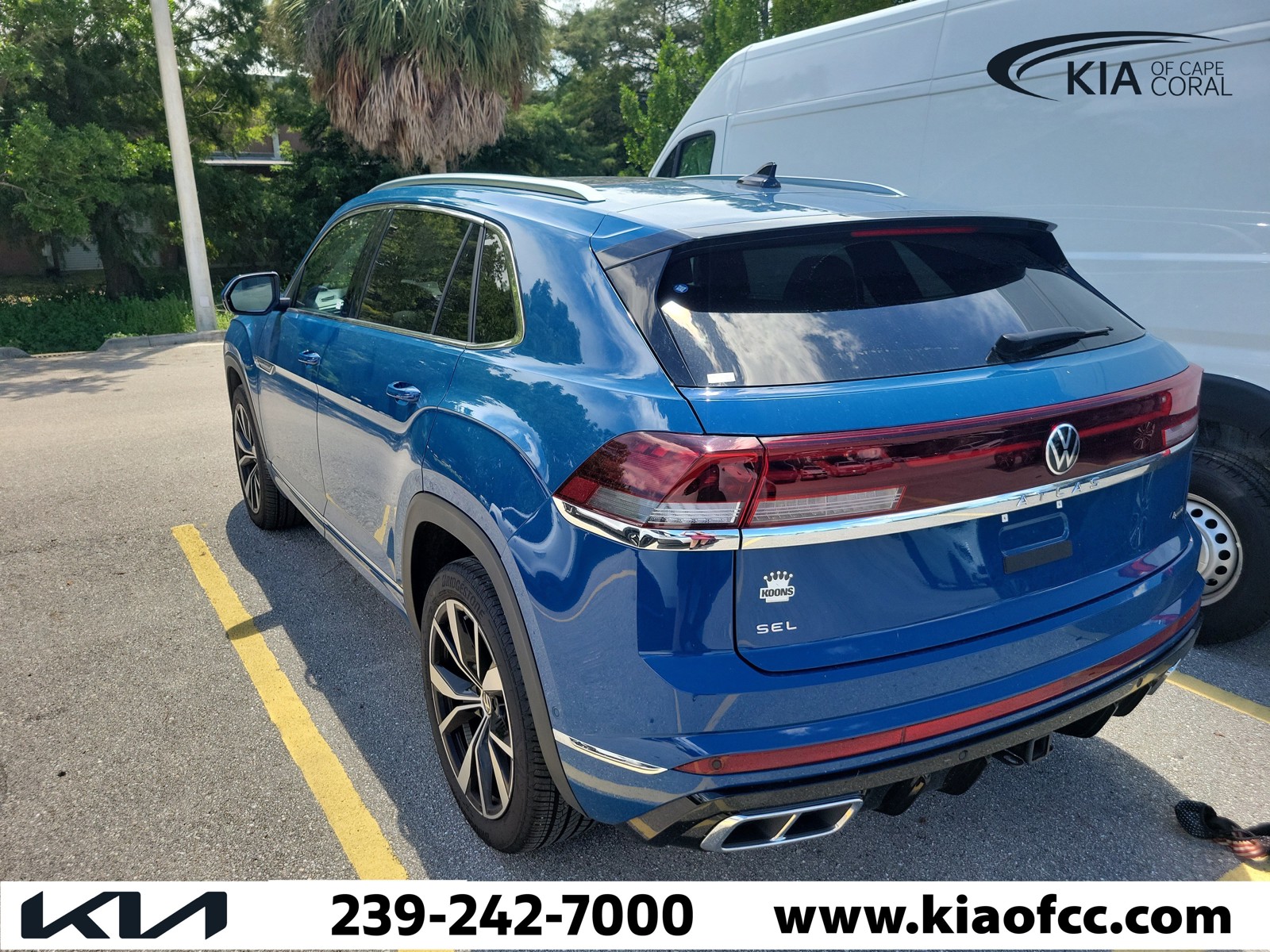 Used 2025 Blue Metallic Volkswagen 2.0T SEL Premium R-Line image 6