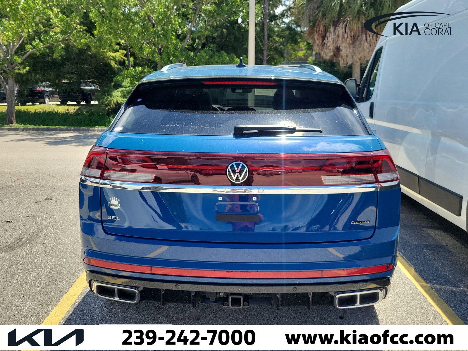 Used 2025 Blue Metallic Volkswagen 2.0T SEL Premium R-Line image 5