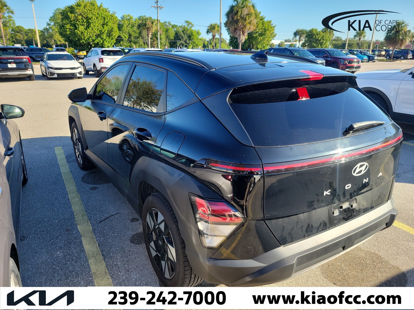 Used 2024 Abyss Black Pearl Hyundai SEL image 4