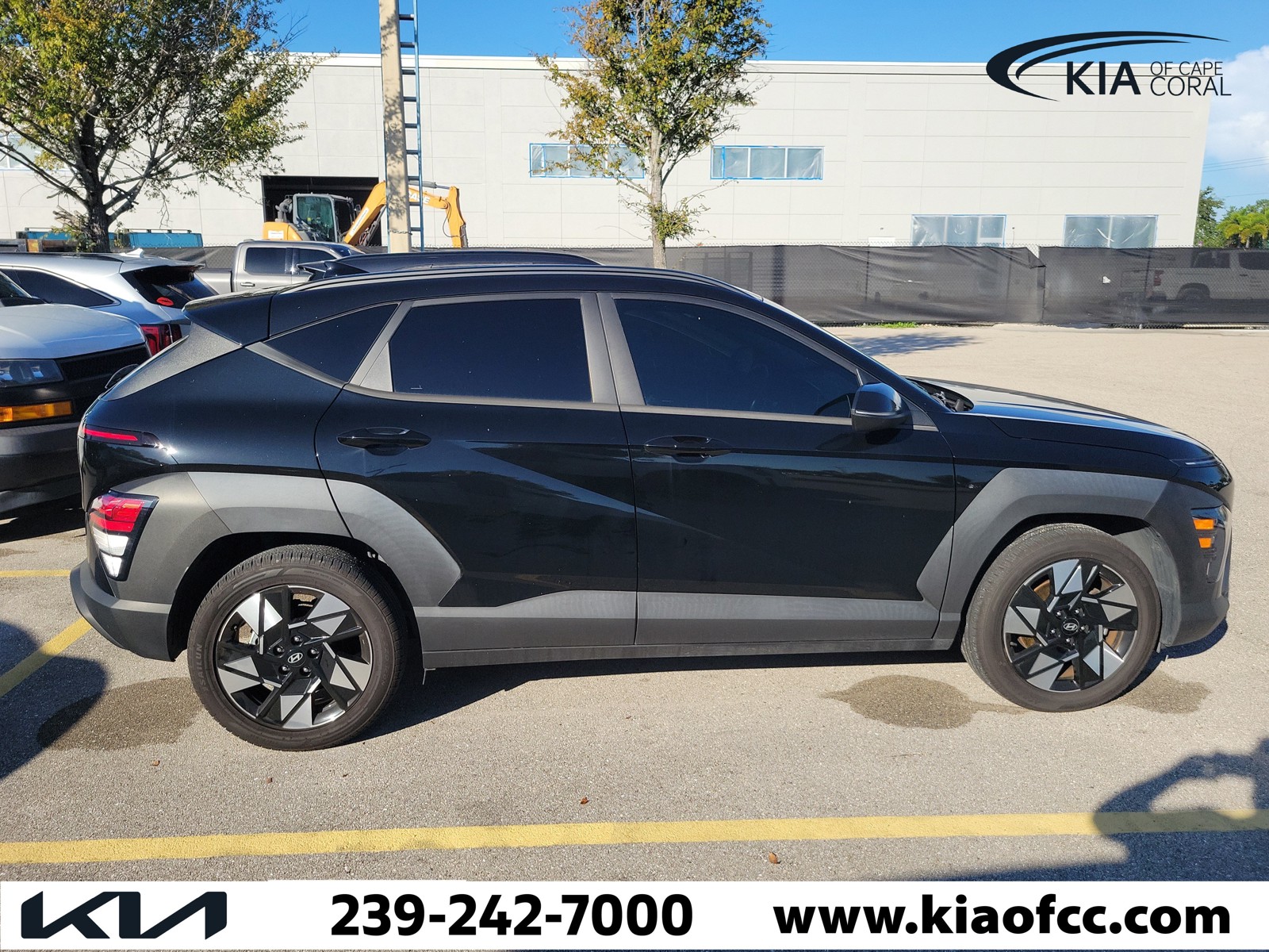 Used 2024 Abyss Black Pearl Hyundai SEL image 7