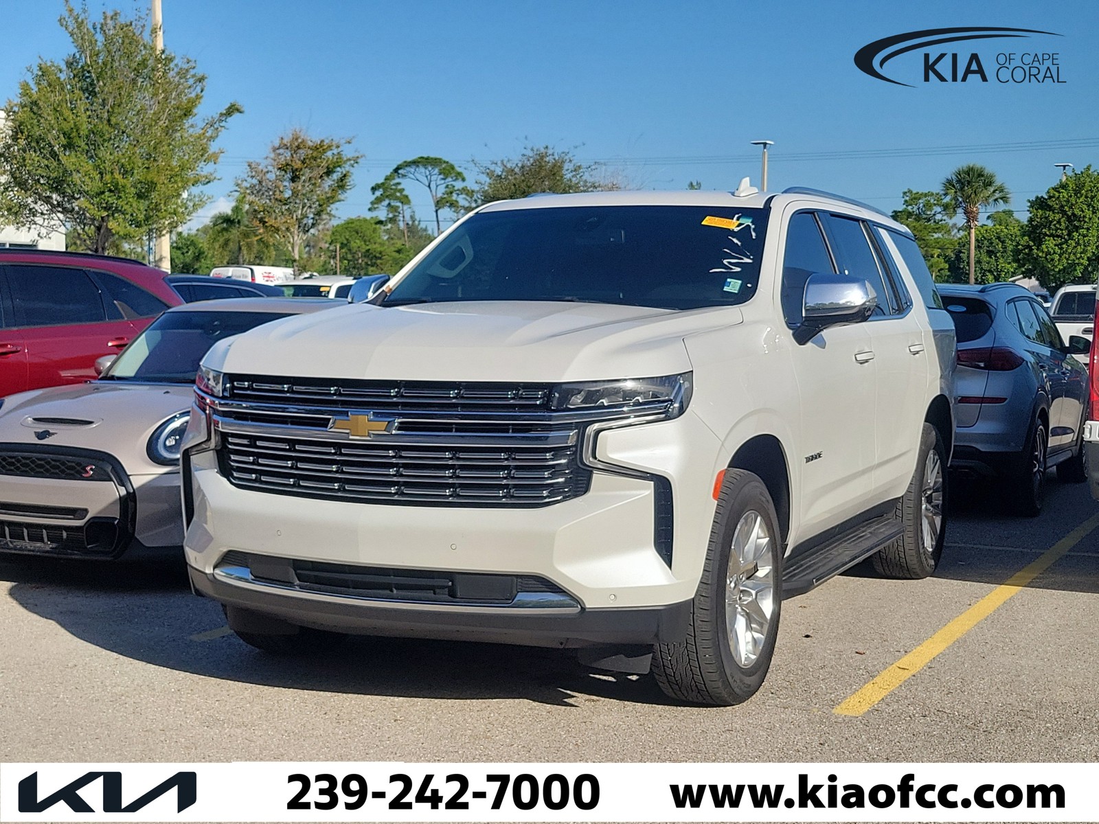 Used 2022 Iridescent Pearl Tricoat Chevrolet Premier image 3