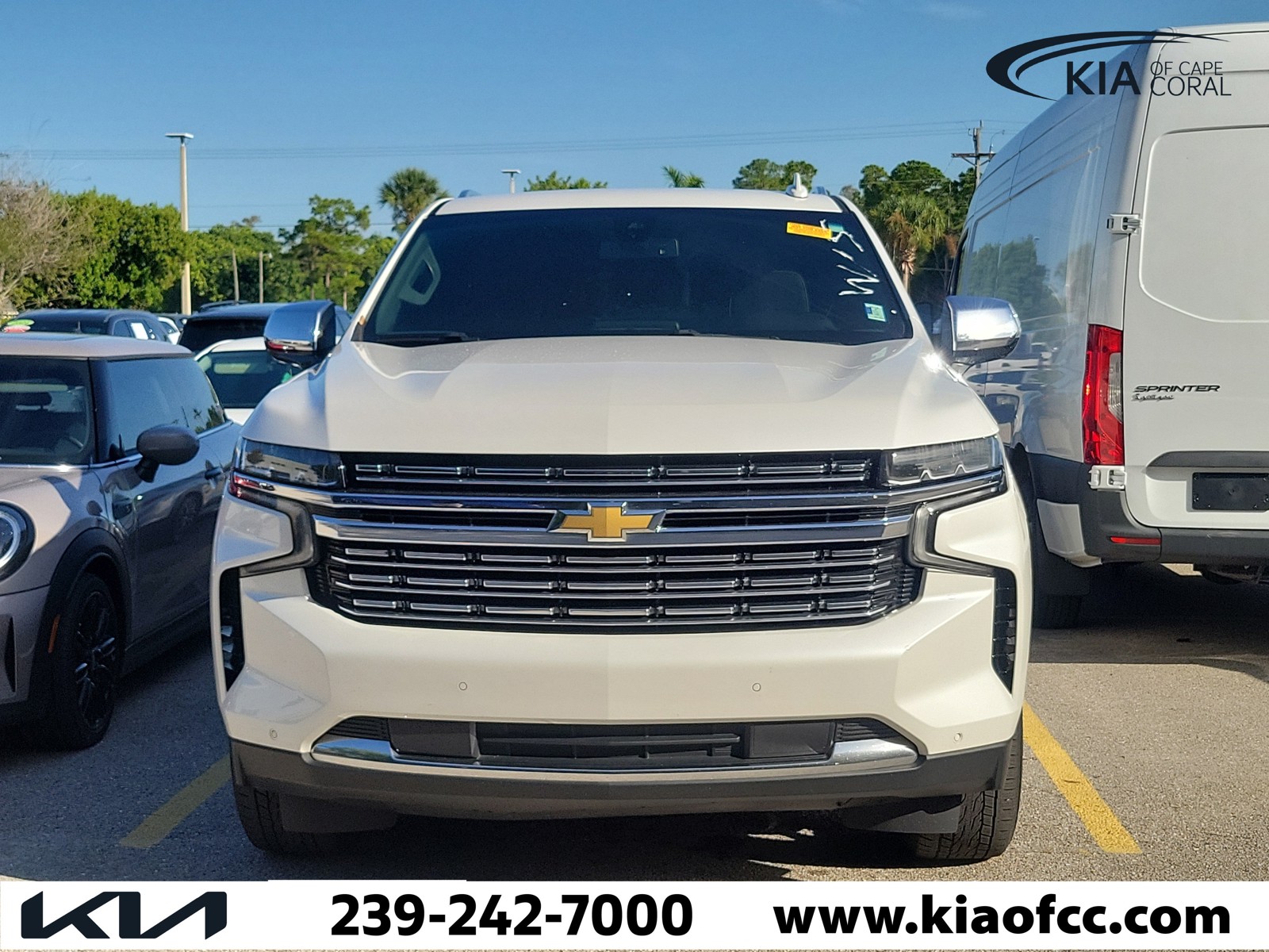 Used 2022 Iridescent Pearl Tricoat Chevrolet Premier image 2