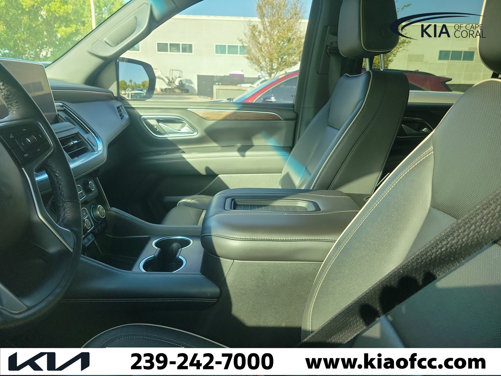 Used 2022 Iridescent Pearl Tricoat Chevrolet Premier image 6