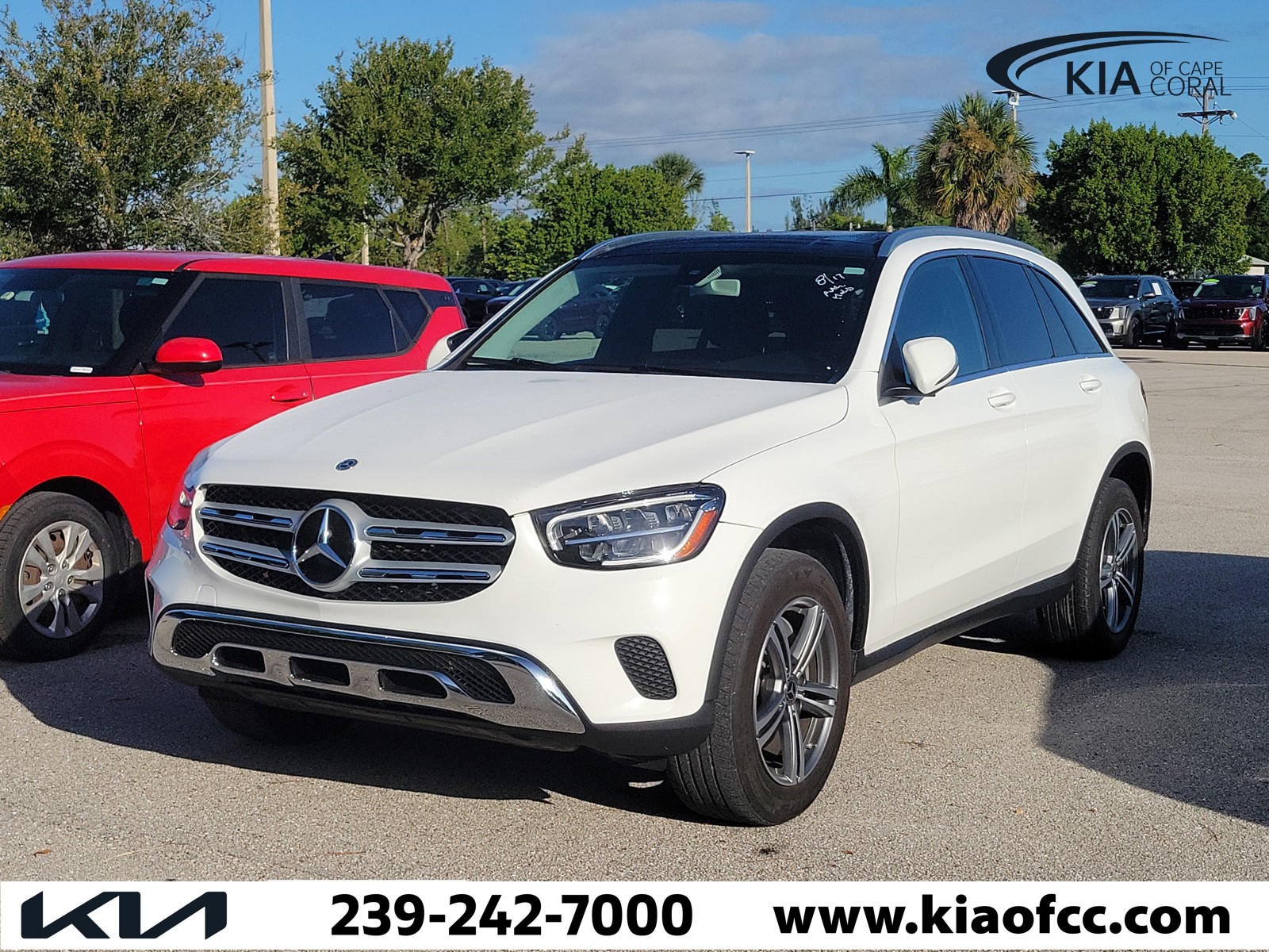 Used 2020  Mercedes-Benz GLC 300 image 3