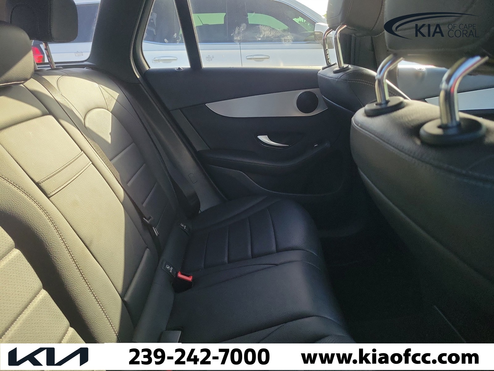 Used 2020  Mercedes-Benz GLC 300 image 8
