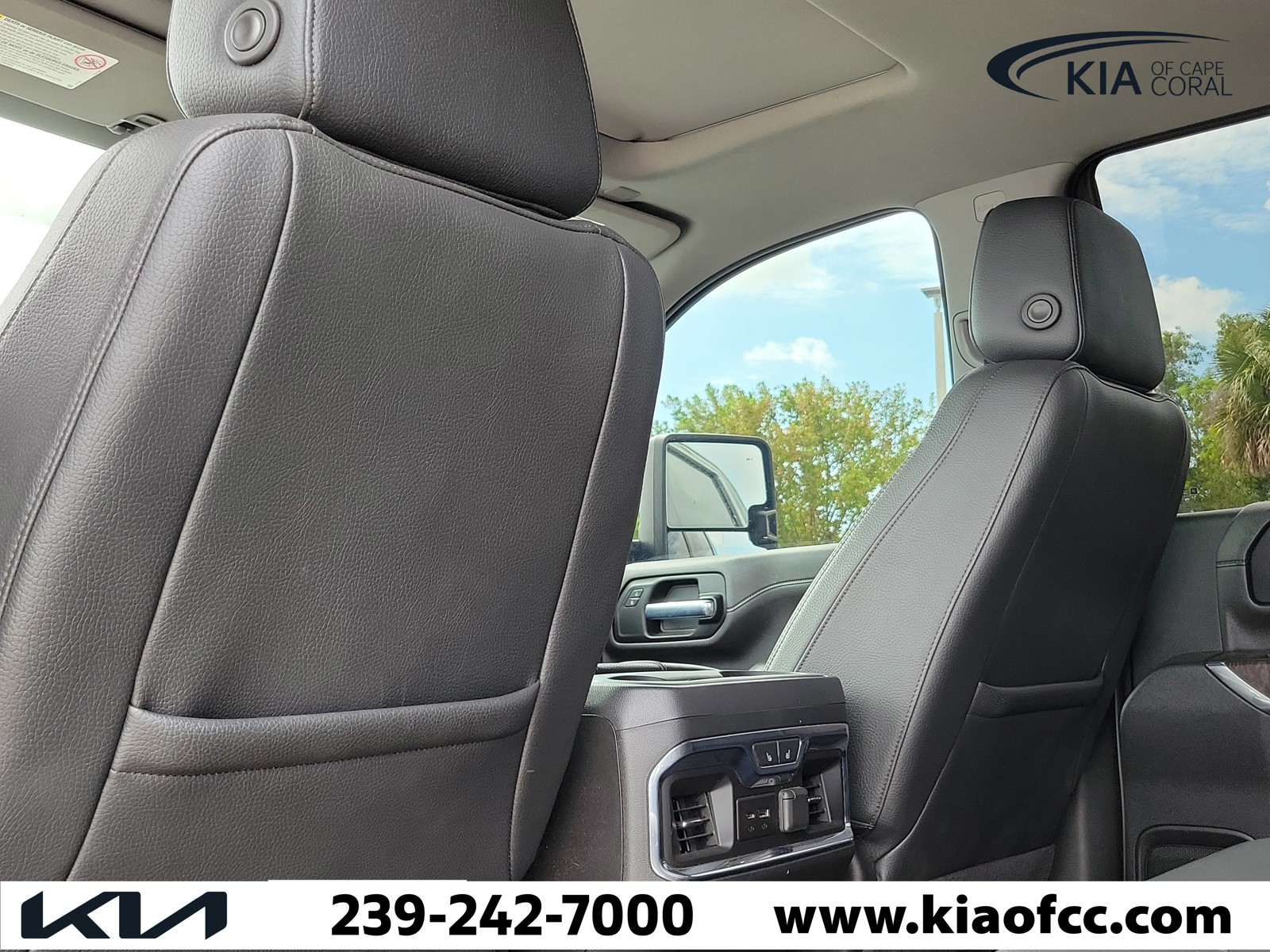 Used 2021 Onyx Black GMC Denali image 12