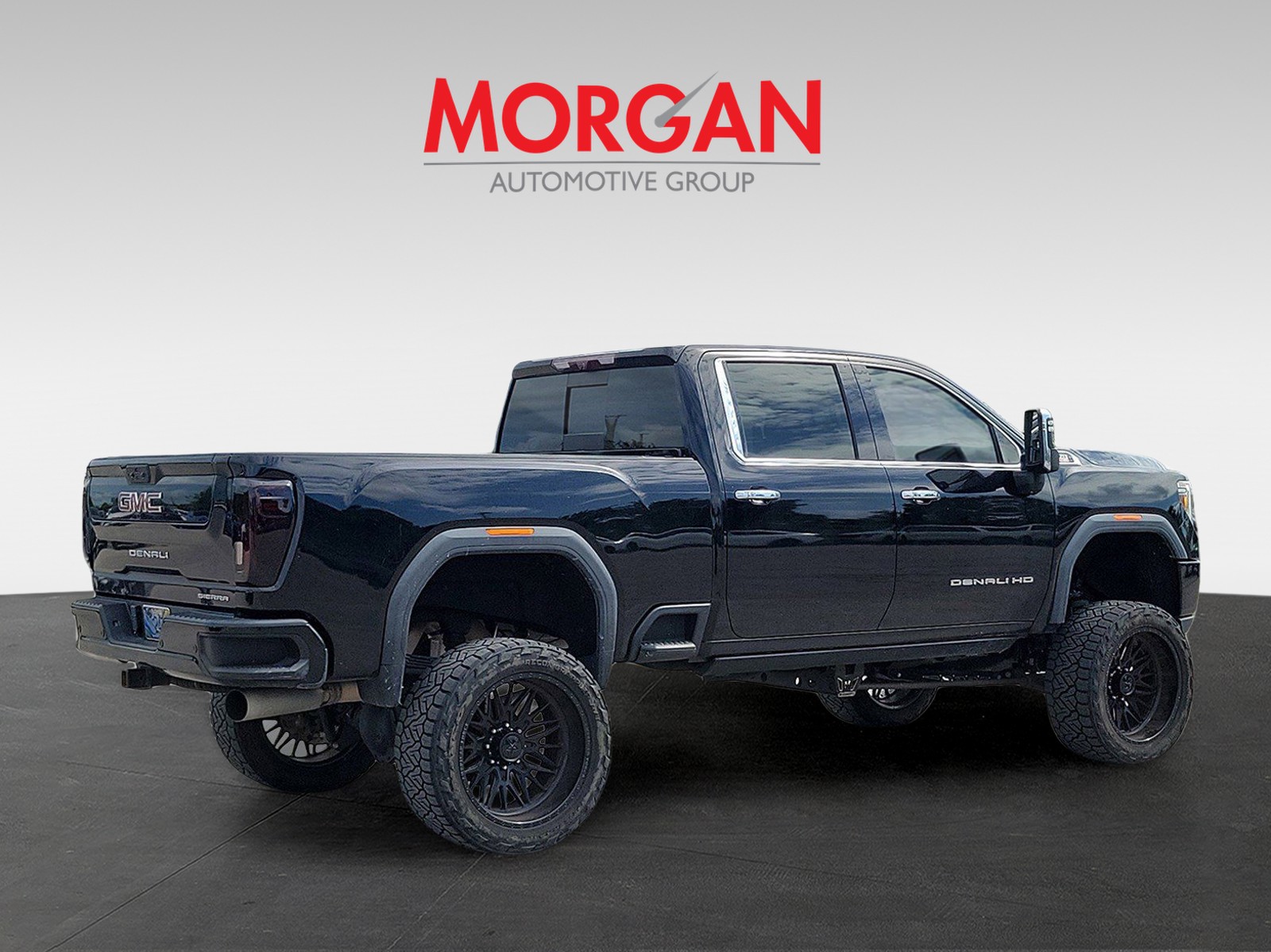 Used 2021 Onyx Black GMC Denali image 4