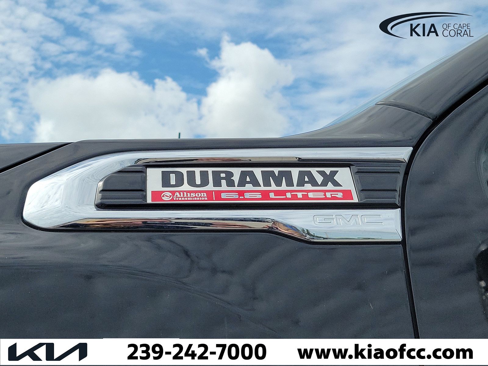Used 2021 Onyx Black GMC Denali image 8