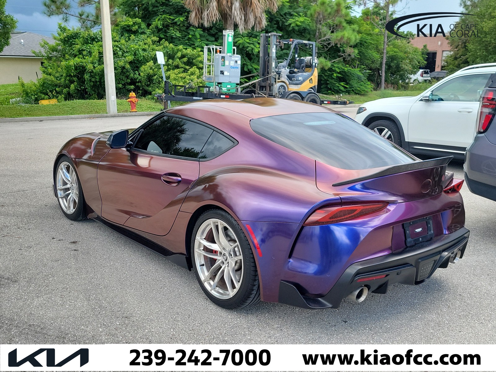 Used 2022 Renaissance Red Toyota 3.0 image 5