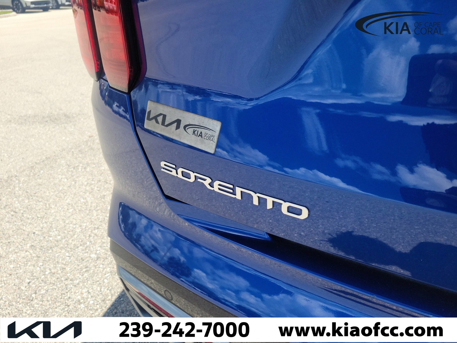 Certified Used 2023 Sapphire Blue Kia S image 11