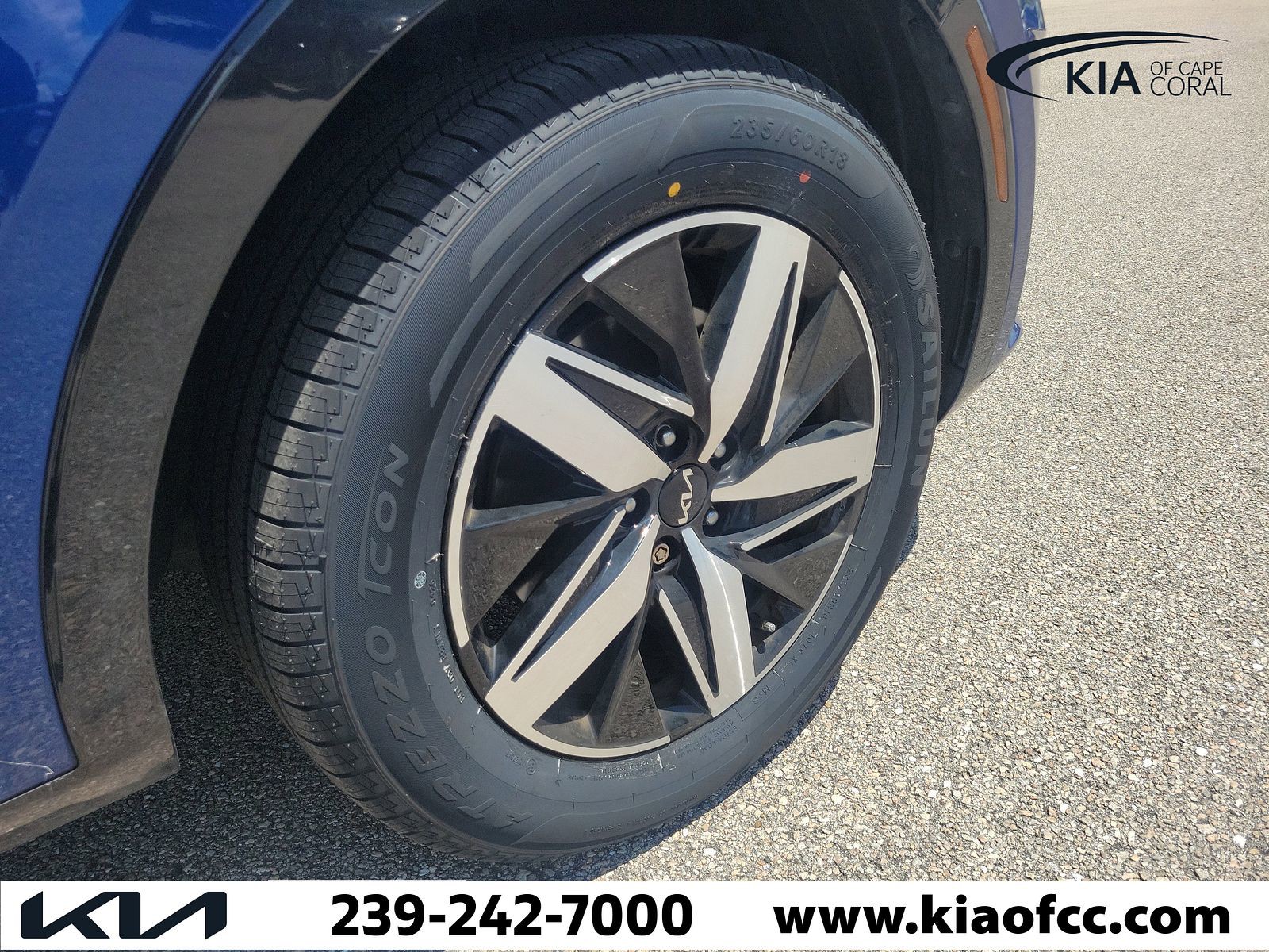 Certified Used 2023 Sapphire Blue Kia S image 7