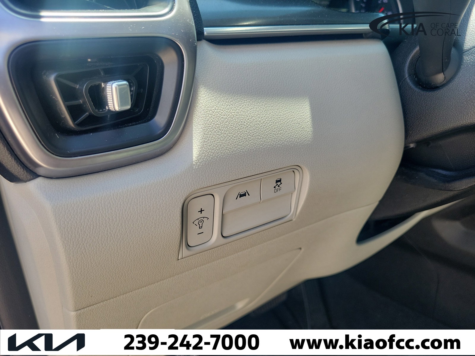 Certified Used 2023 Sapphire Blue Kia S image 28