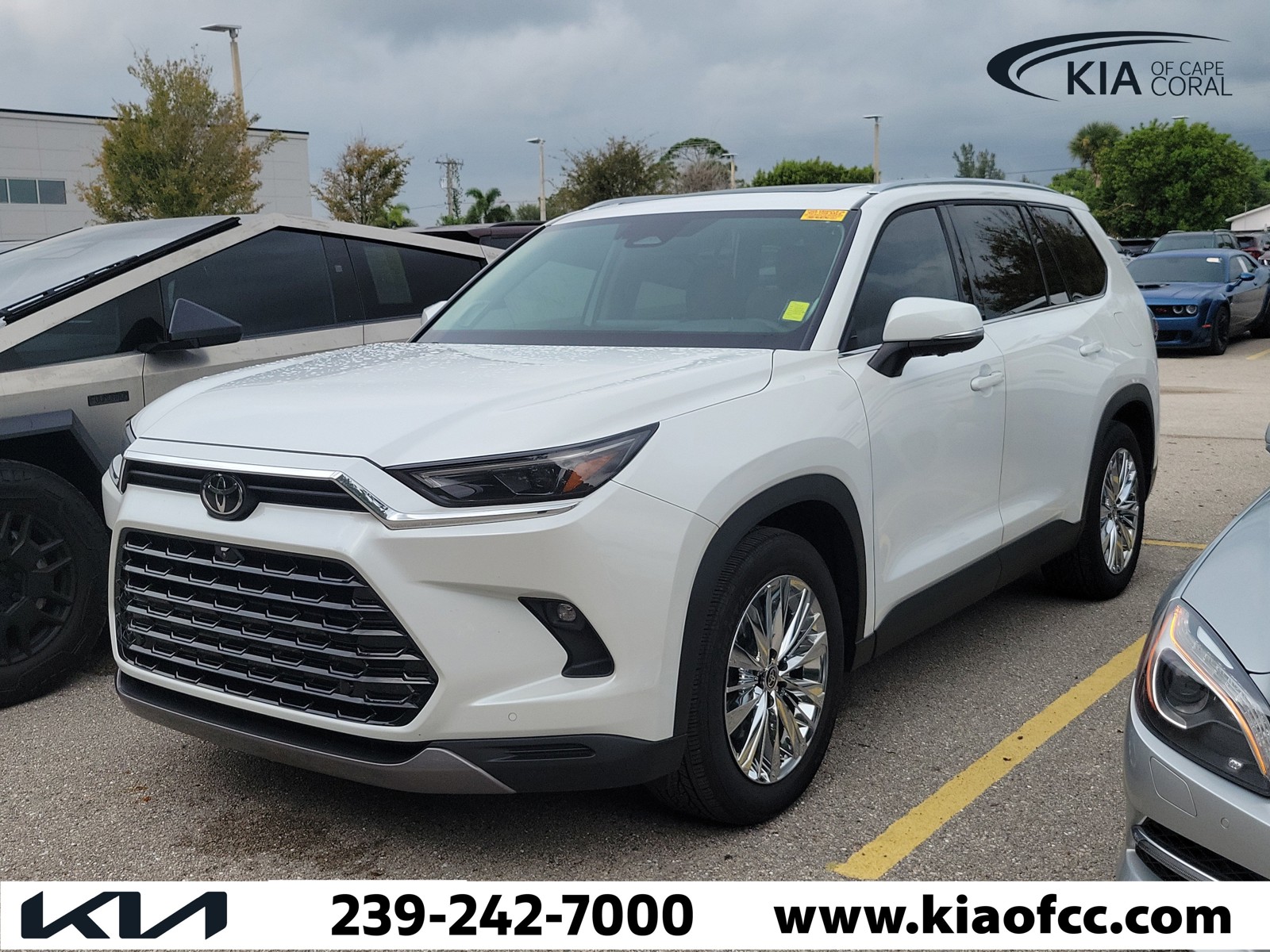 Used 2026 Pearl Toyota Platinum image 3