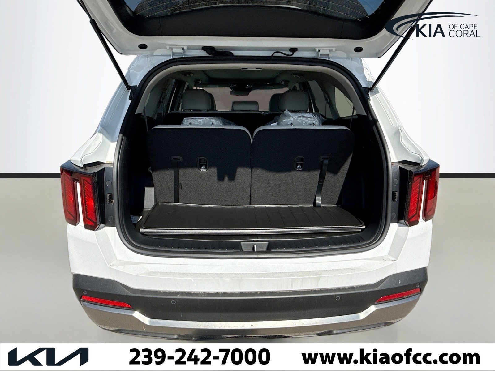 New 2026 Glacial White Pearl Kia S image 11