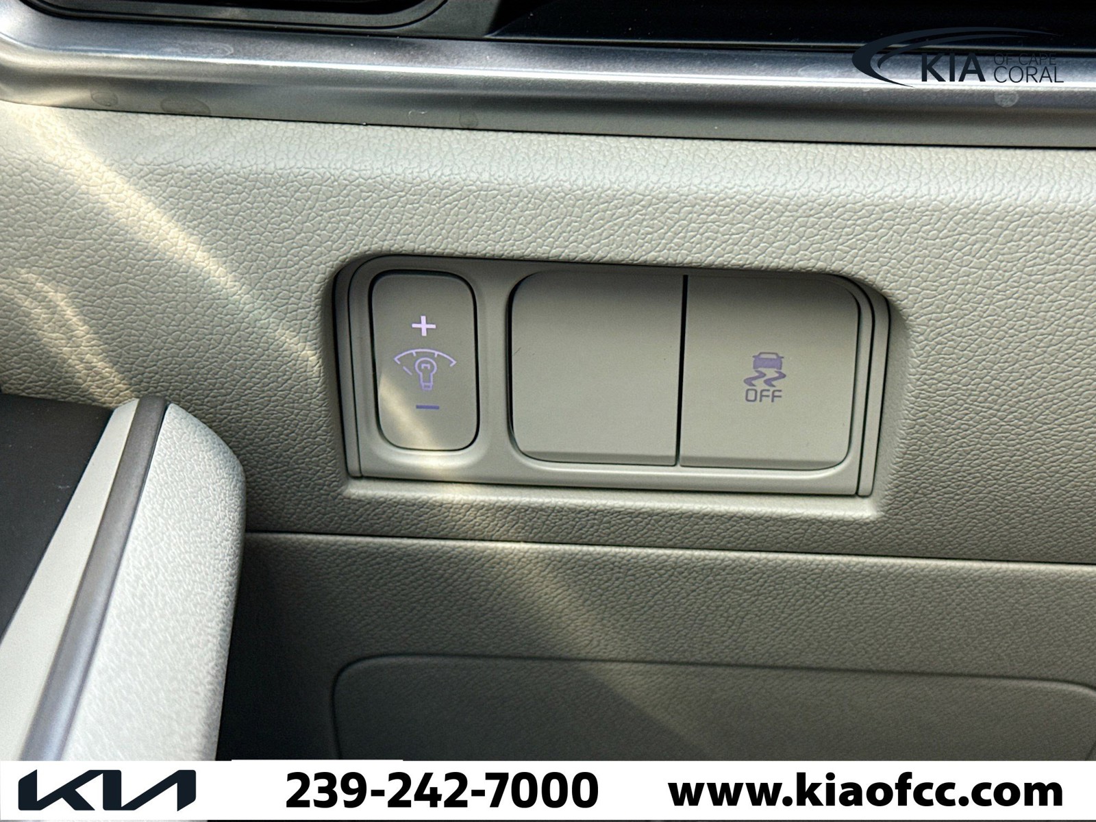 New 2026 Glacial White Pearl Kia S image 33