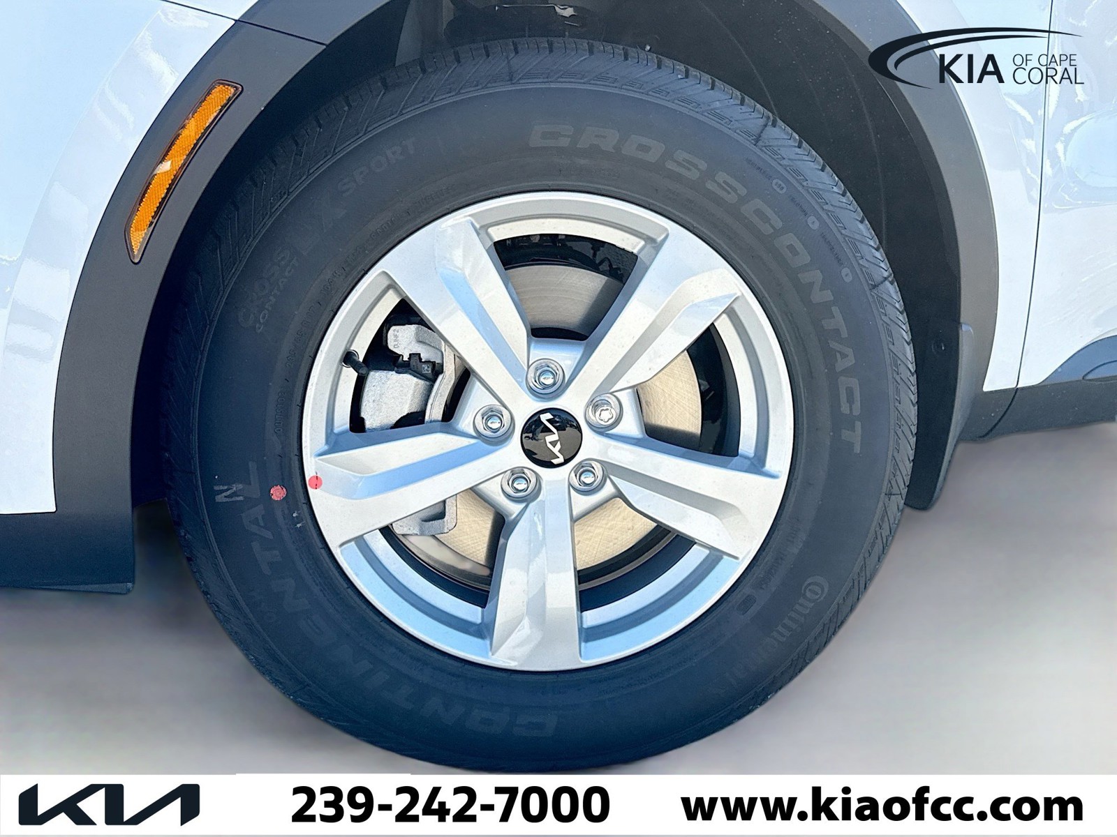 New 2026 Glacial White Pearl Kia LX image 40