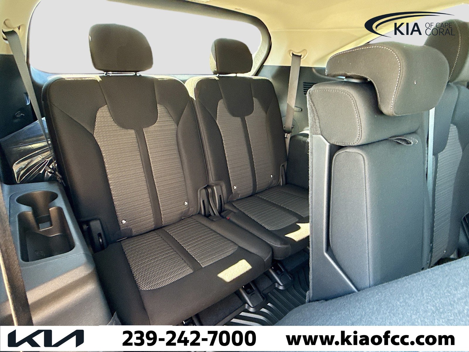 New 2026 Glacial White Pearl Kia LX image 19