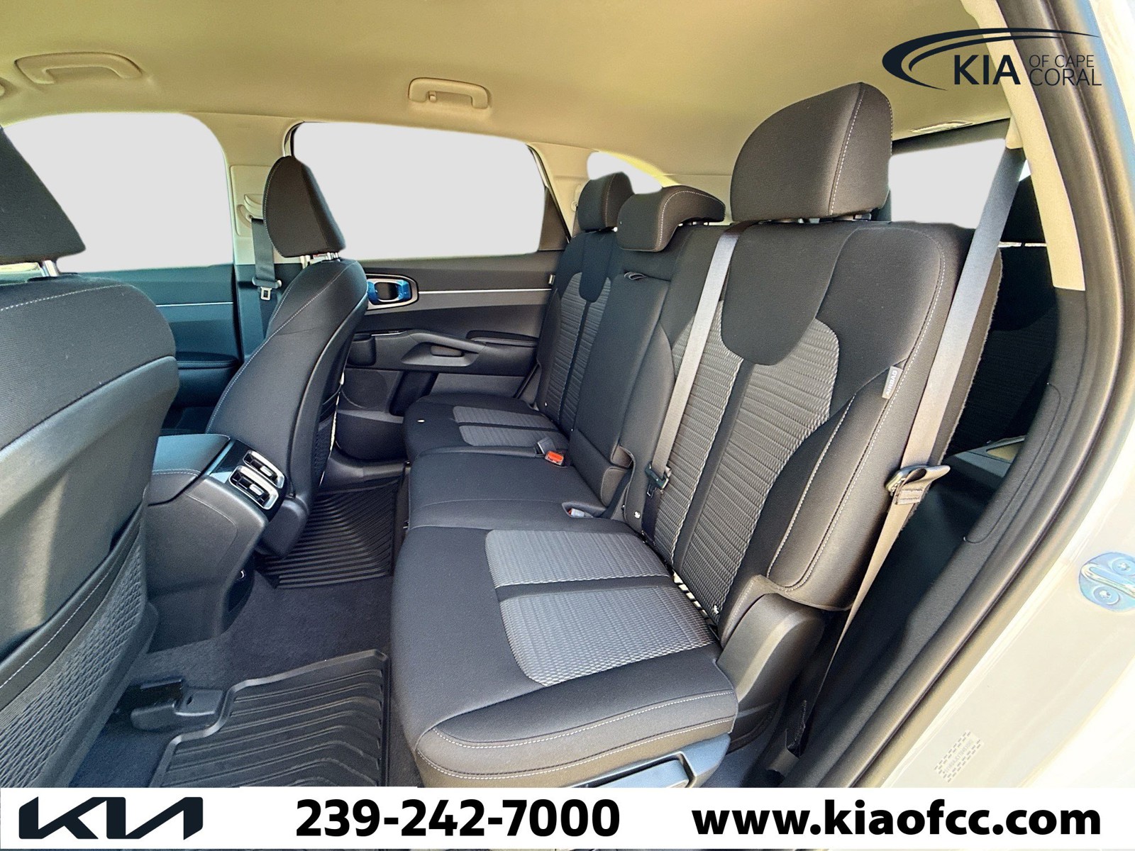 New 2026 Glacial White Pearl Kia LX image 20