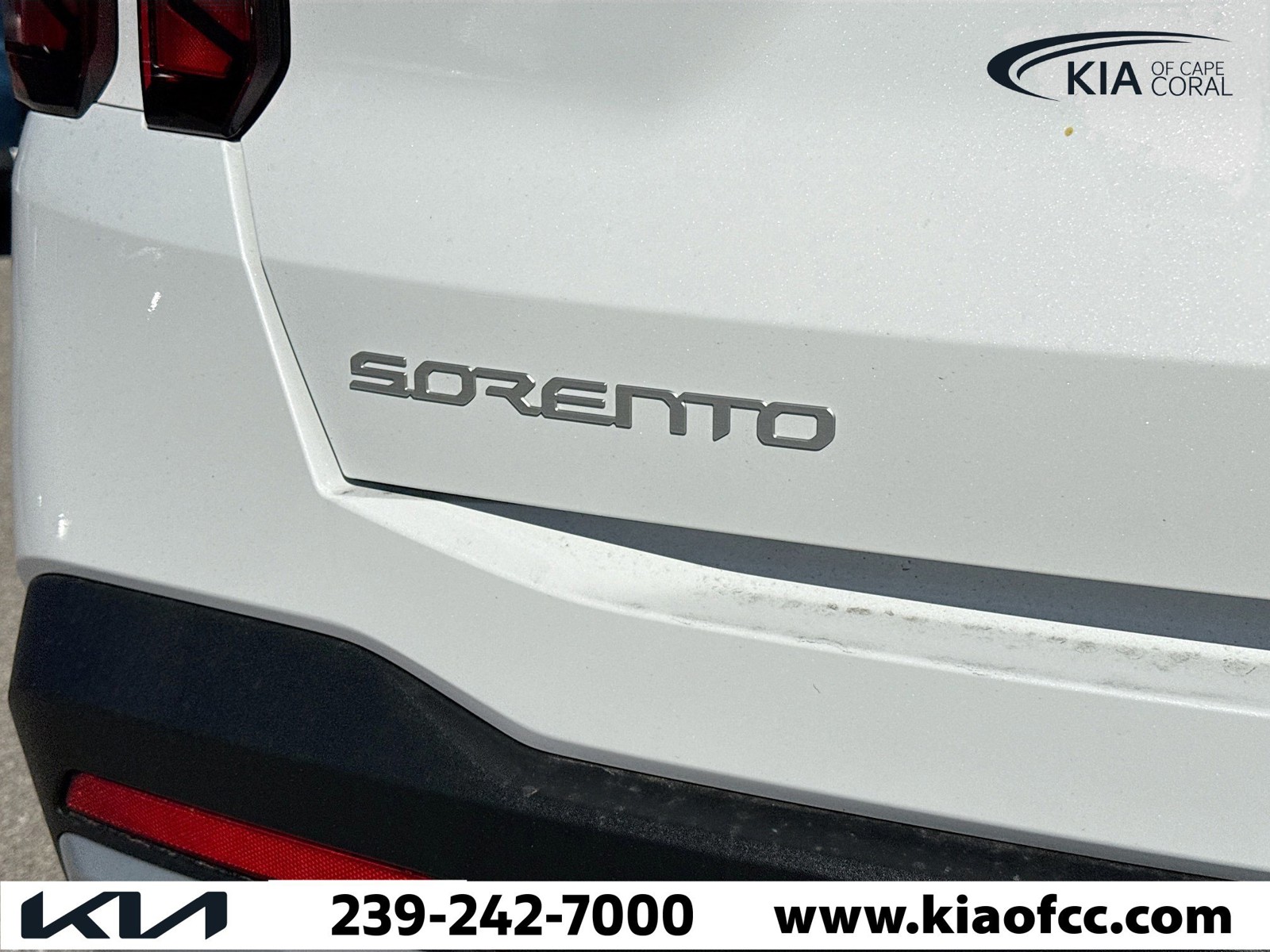New 2026 Glacial White Pearl Kia LX image 11
