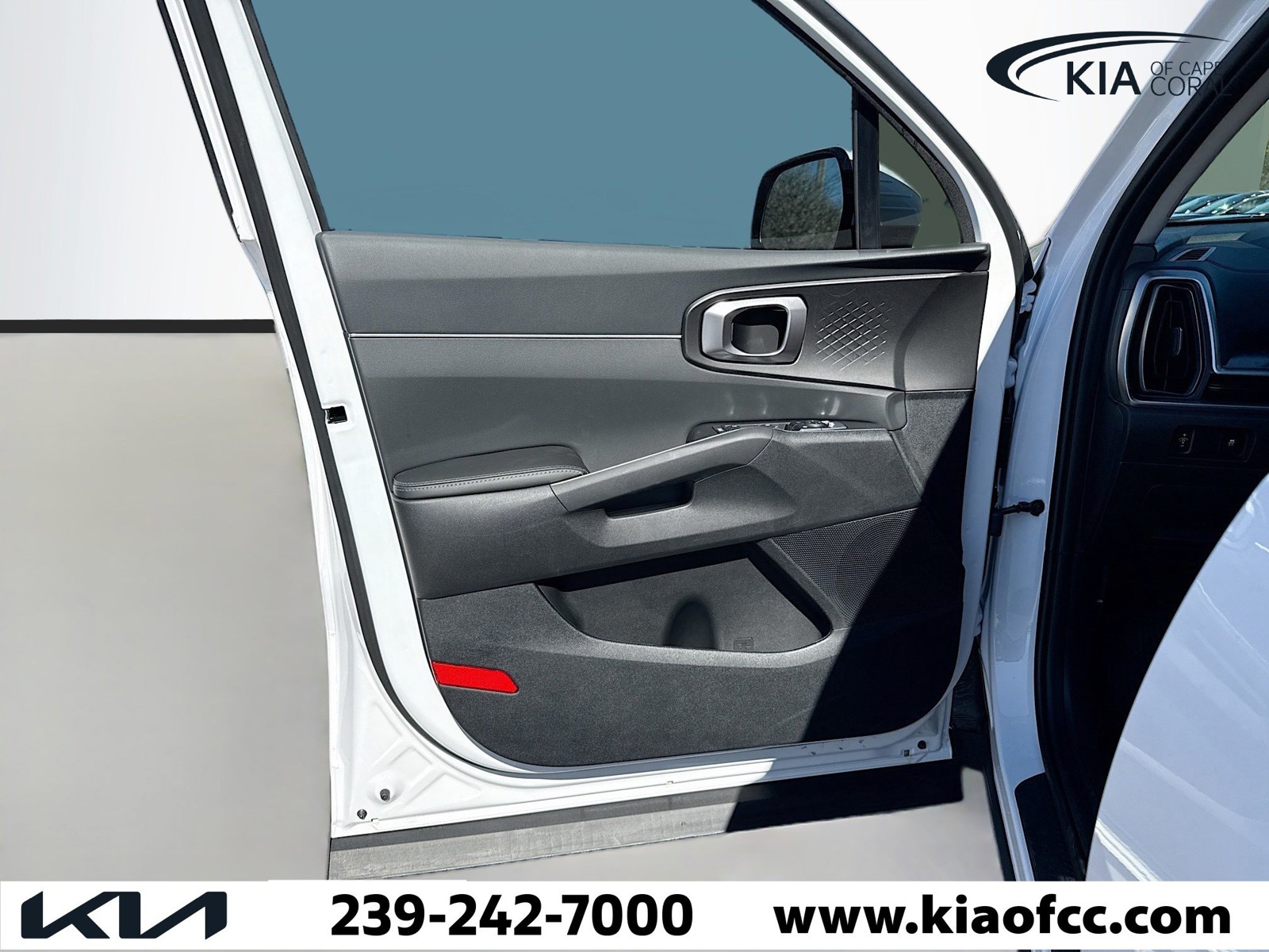 New 2026 Glacial White Pearl Kia LX image 21