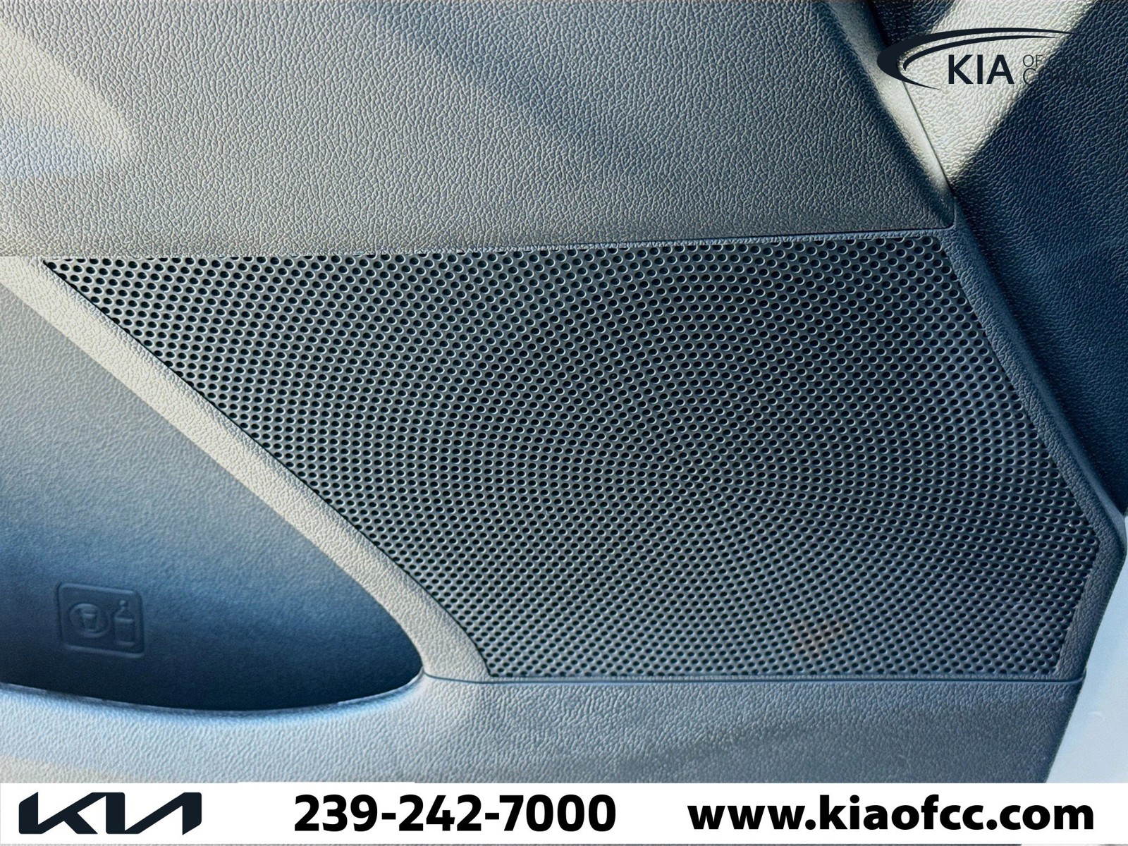 New 2026 Glacial White Pearl Kia LX image 23
