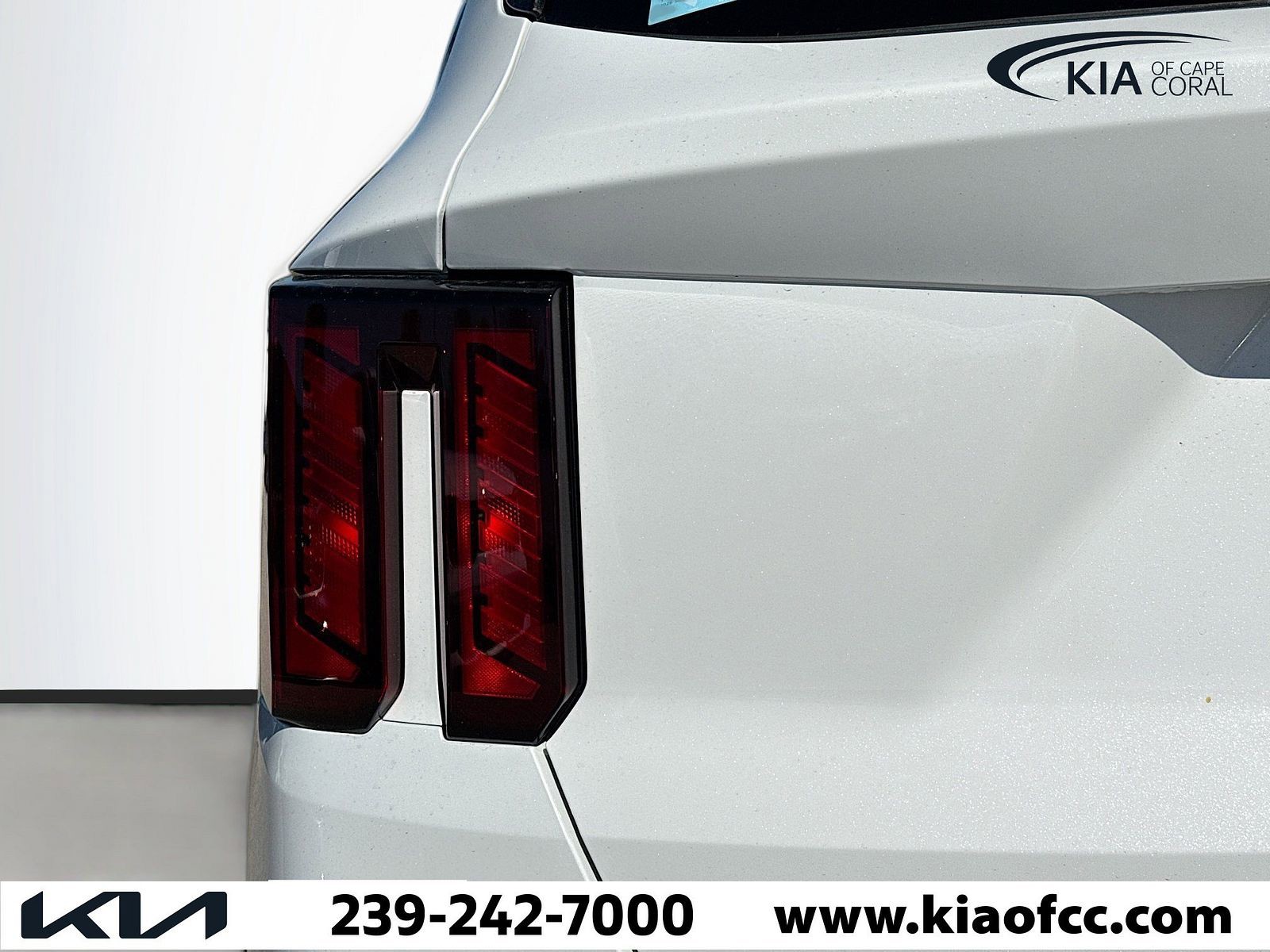 New 2026 Glacial White Pearl Kia LX image 10