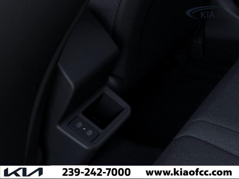 New 2026 Snow White Pearl Kia LXS image 26