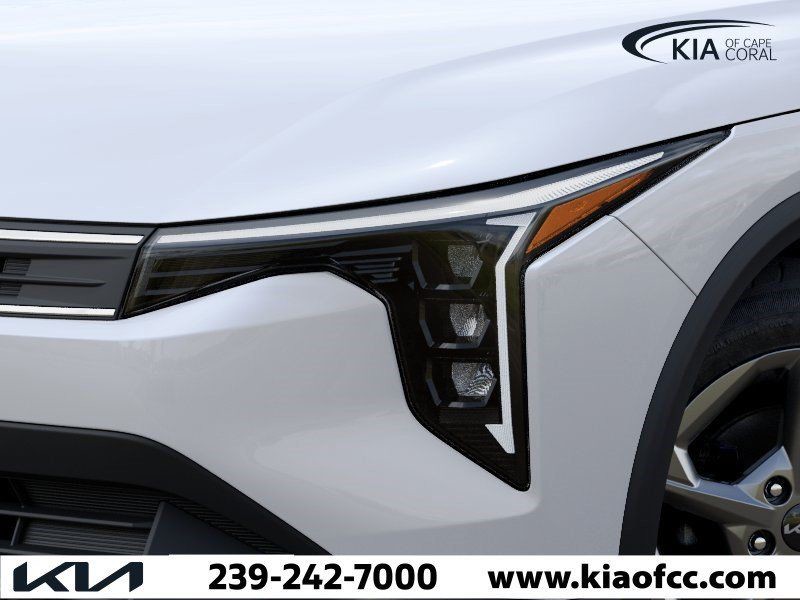 New 2026 Snow White Pearl Kia LXS image 10