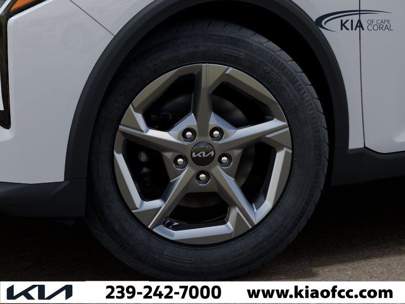 New 2026 Snow White Pearl Kia LXS image 9