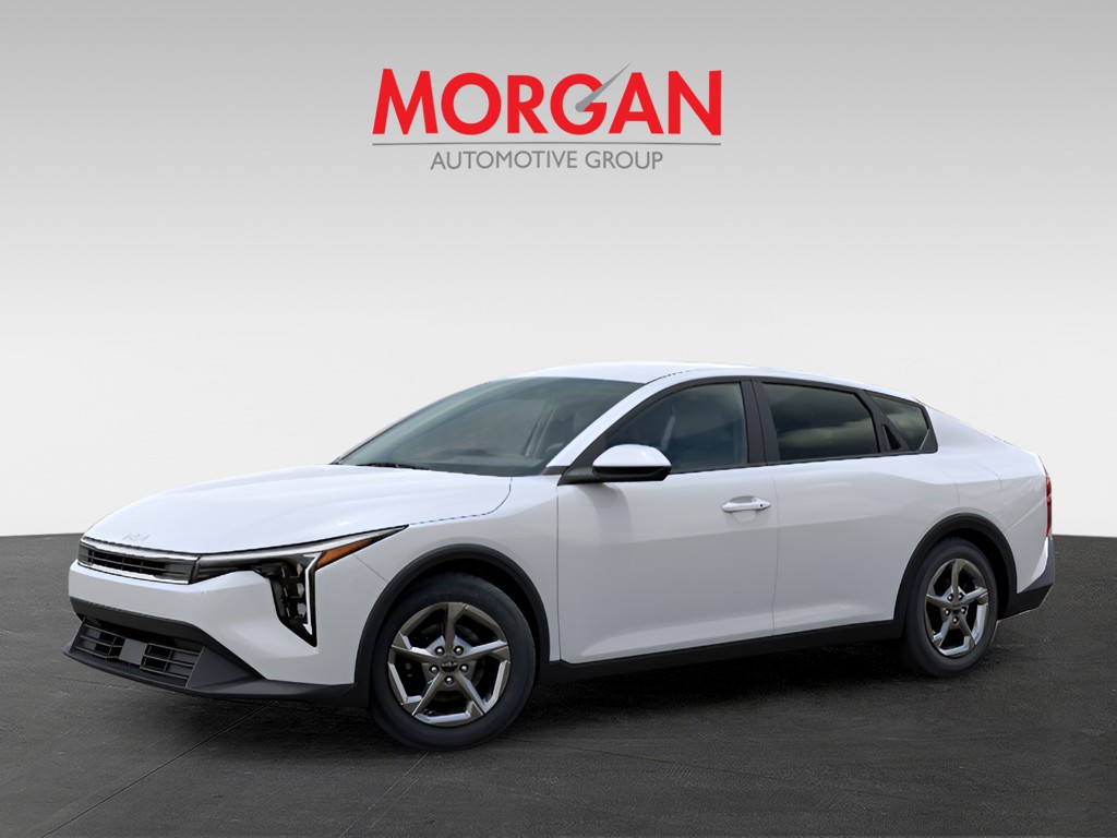New 2026 Snow White Pearl Kia LXS image 3