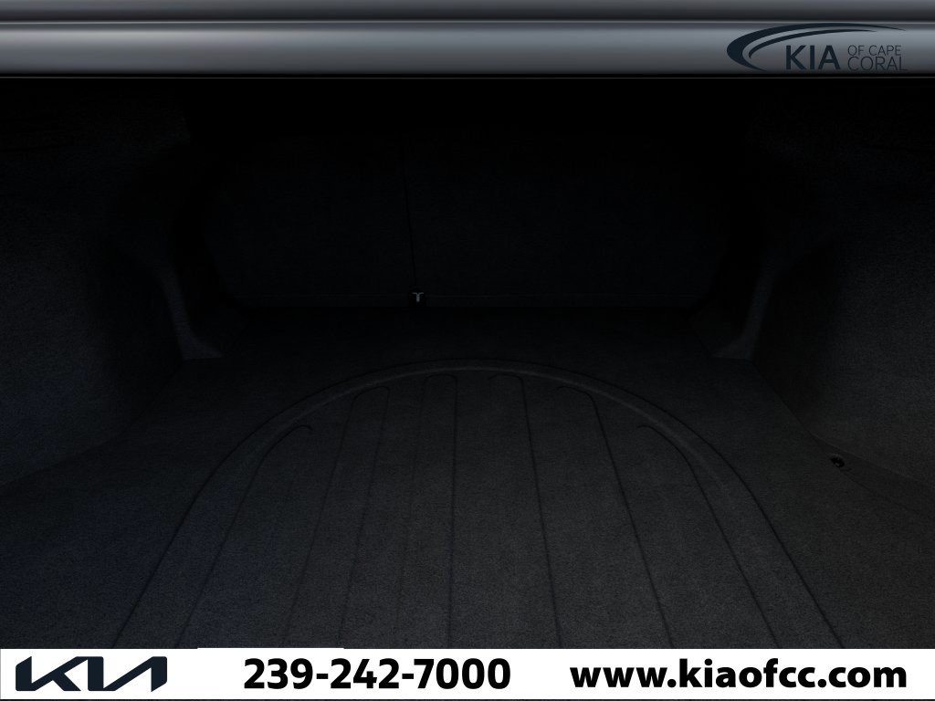 New 2026 Snow White Pearl Kia LXS image 19