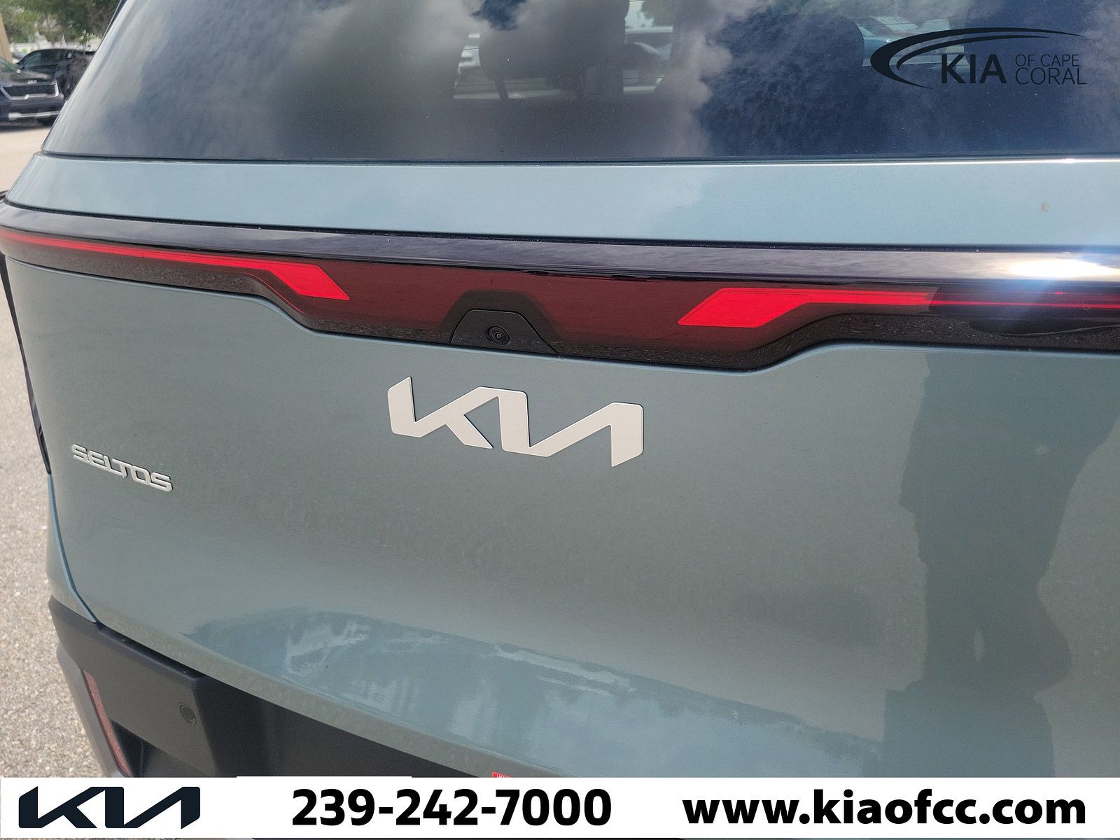New 2027 Iceberg Green Kia S image 10