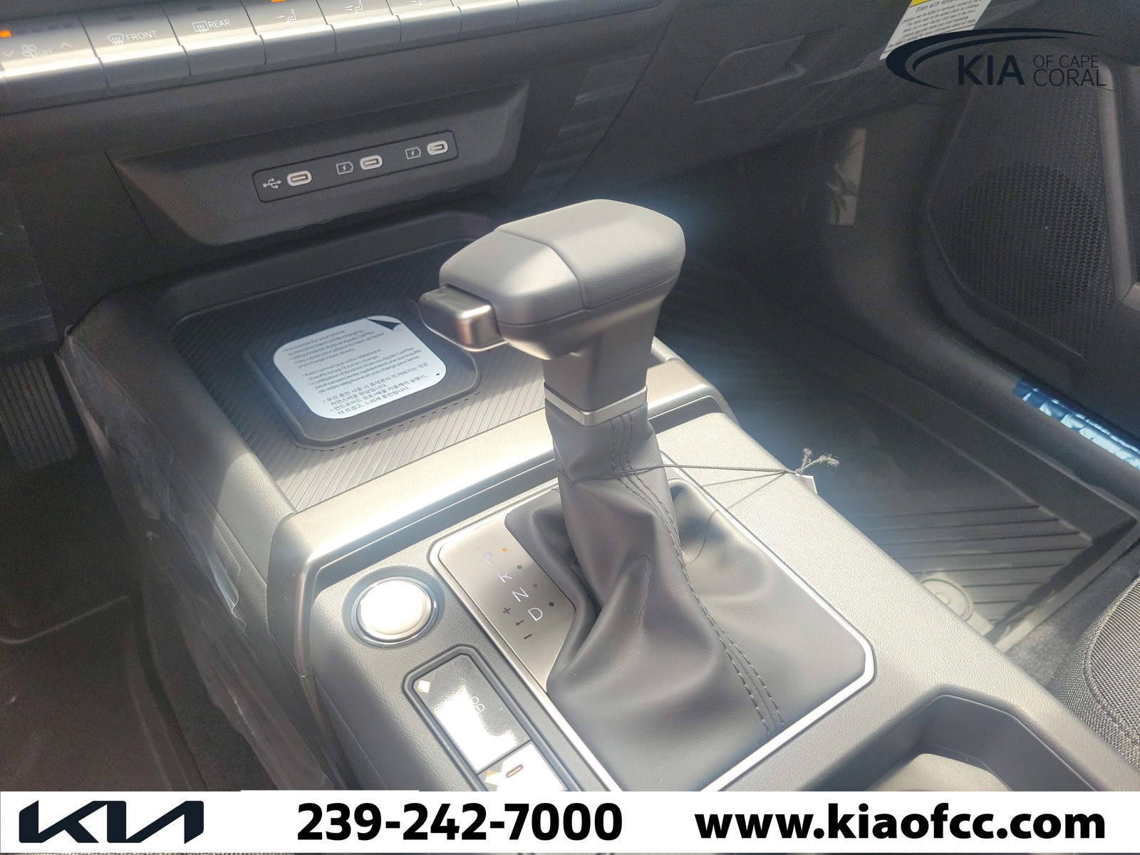 New 2027 Iceberg Green Kia S image 31
