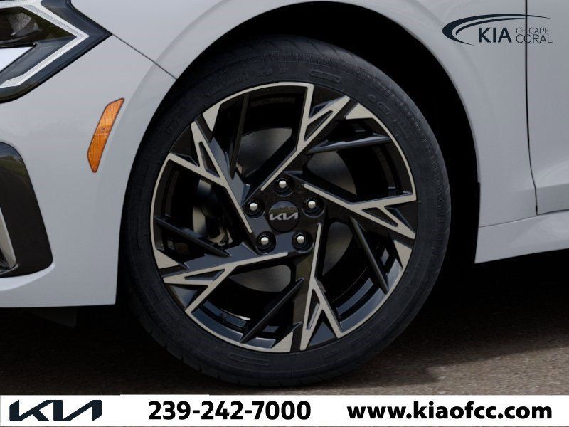 New 2026 Snow White Pearl Kia GT-Line image 9