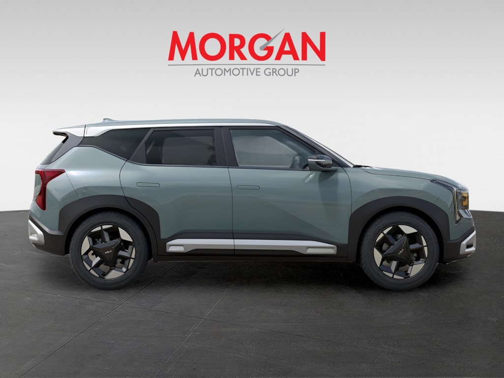 New 2027 Iceberg Green Kia S image 7