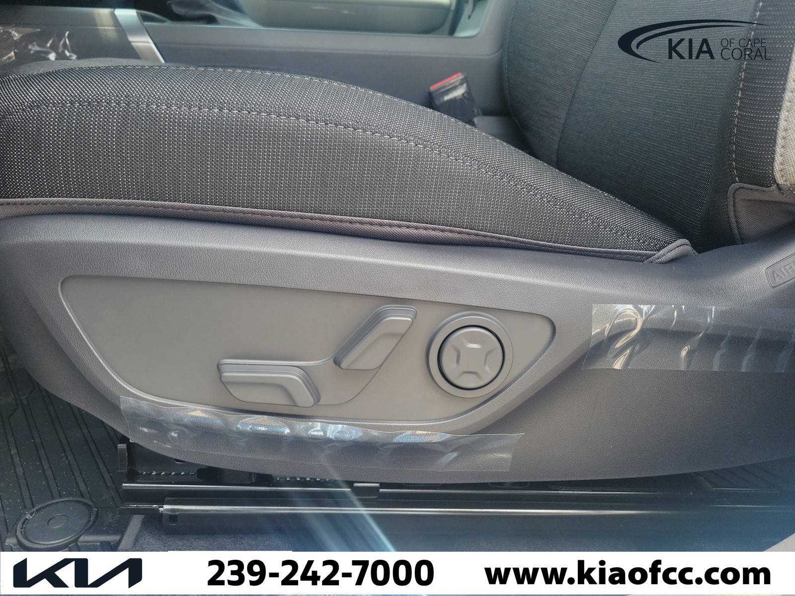 New 2027 Frost Blue Kia S image 28
