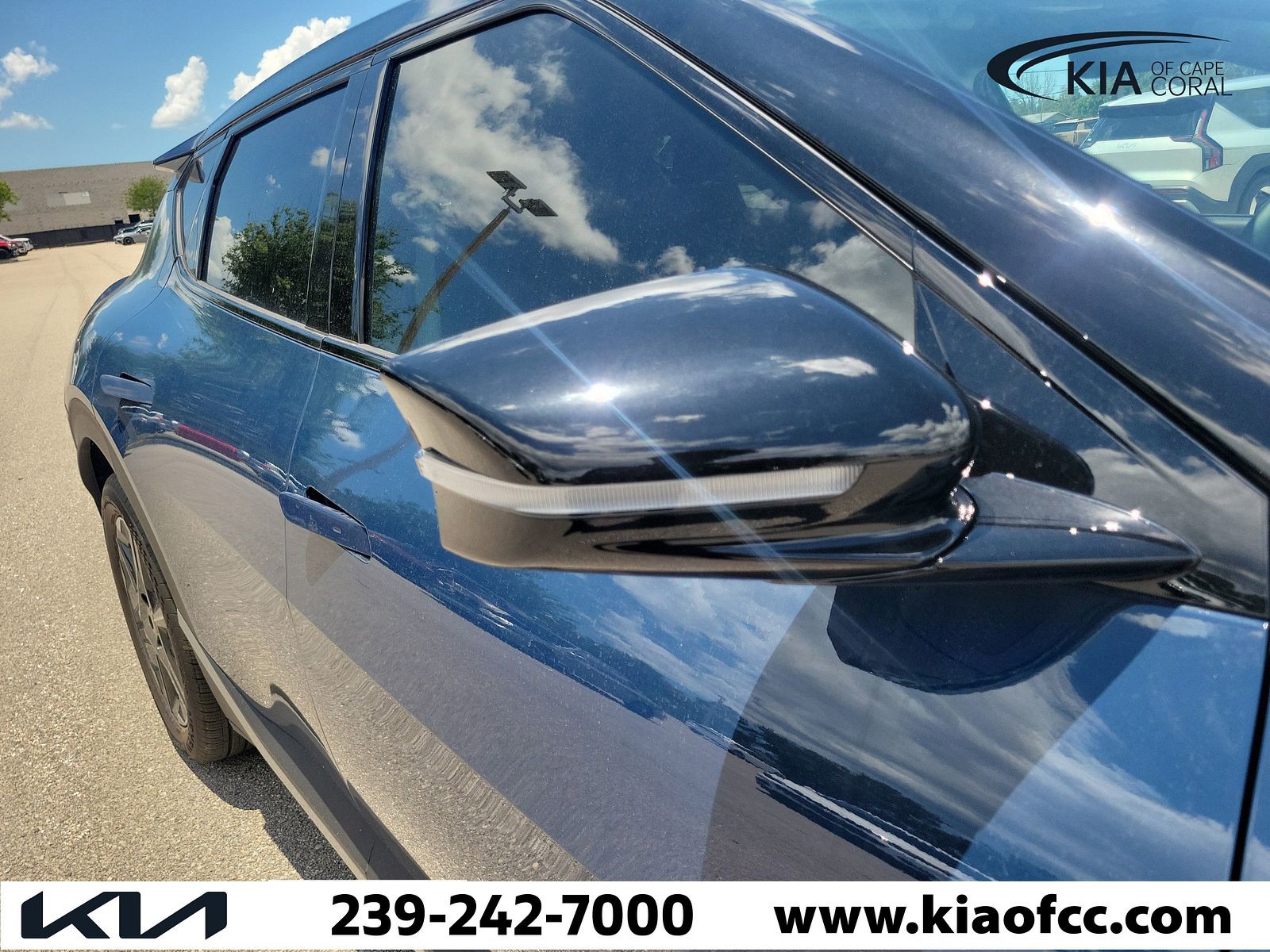 New 2026 Midnight Lake Blue Kia Light Long Range image 8