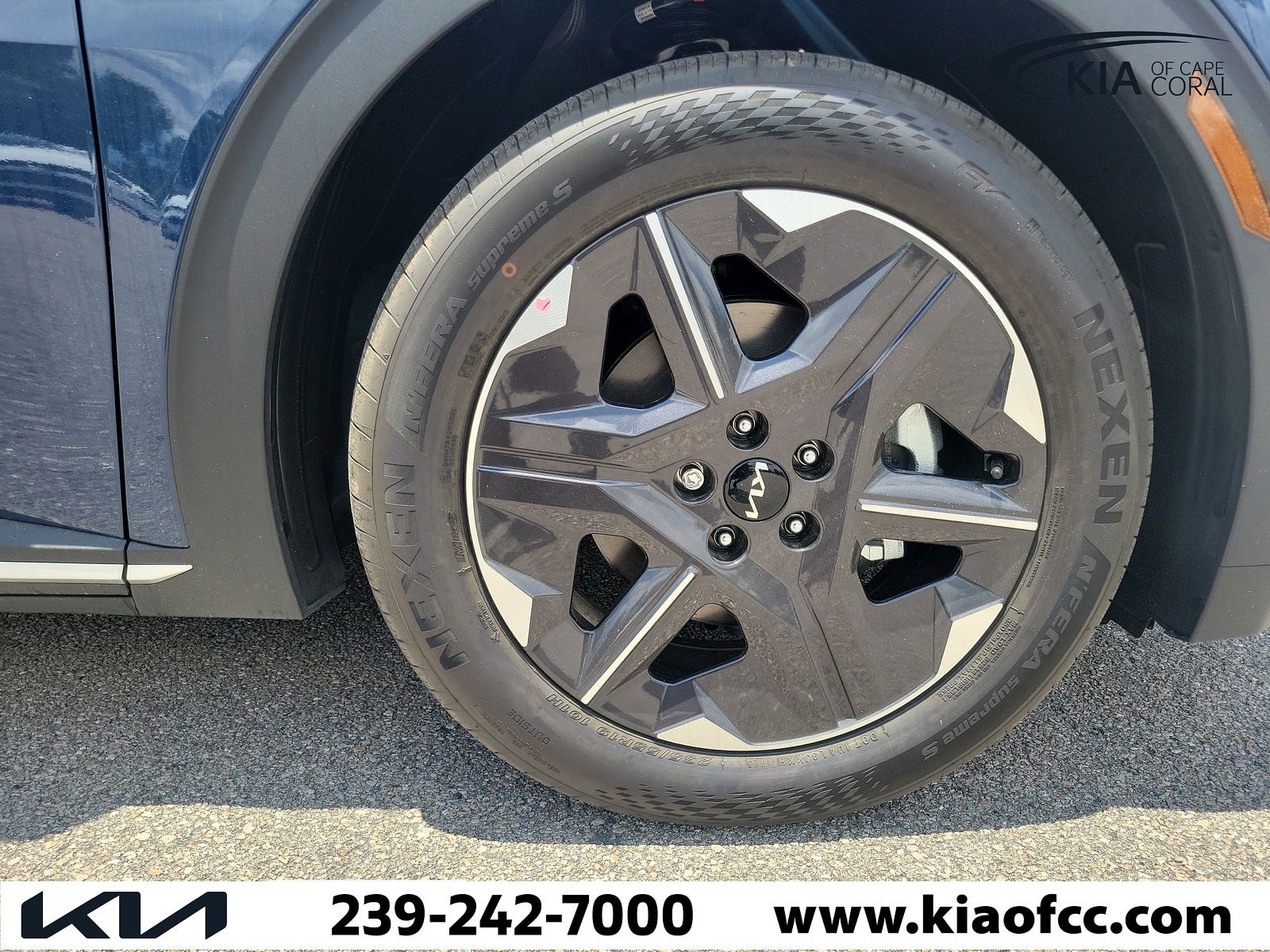 New 2026 Midnight Lake Blue Kia Light Long Range image 7