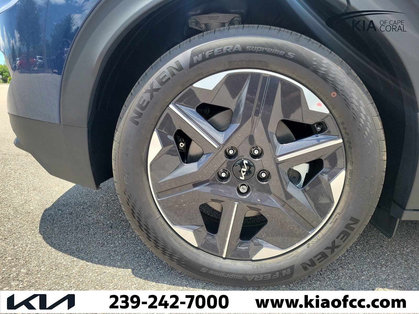 New 2026 Midnight Lake Blue Kia Light Long Range image 9