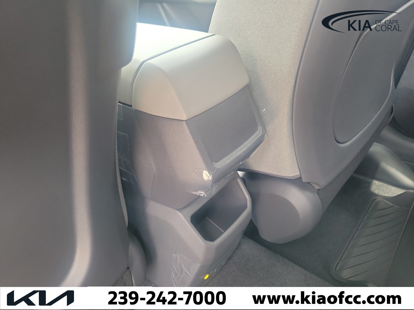 New 2027 Iceberg Green Kia S image 16