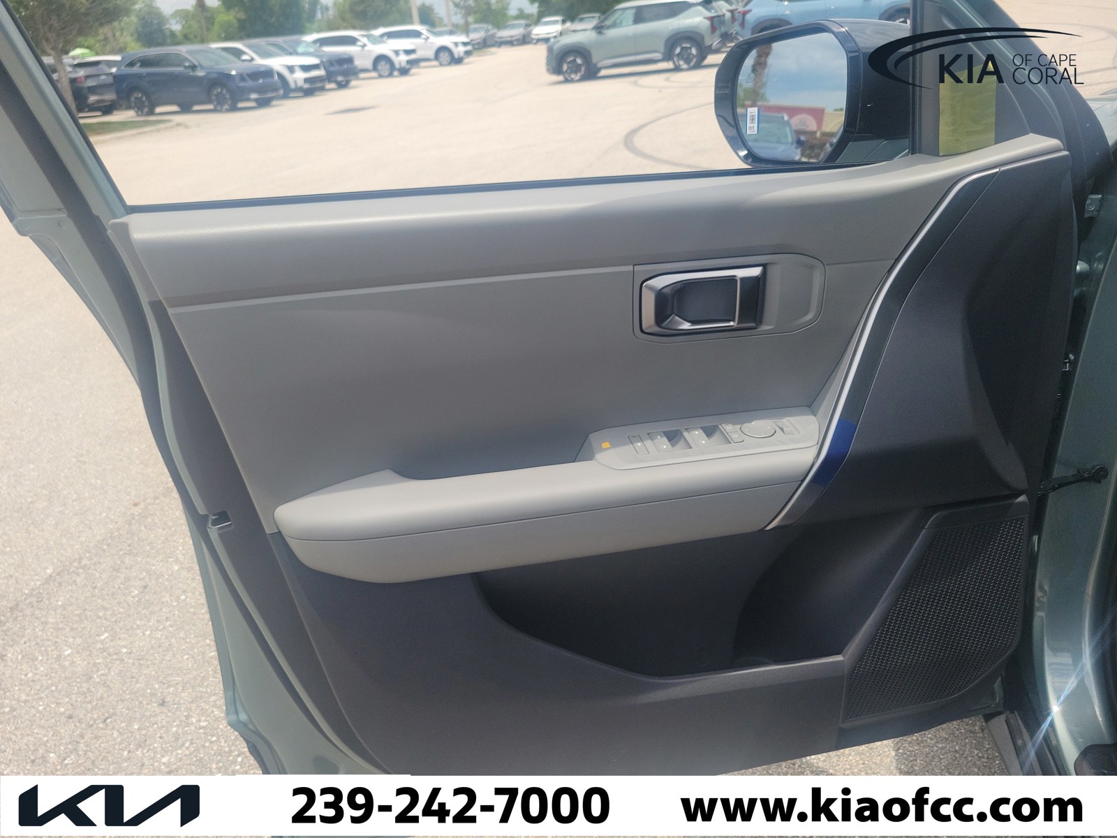 New 2027 Iceberg Green Kia S image 24
