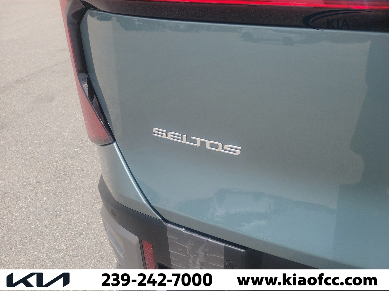 New 2027 Iceberg Green Kia S image 11