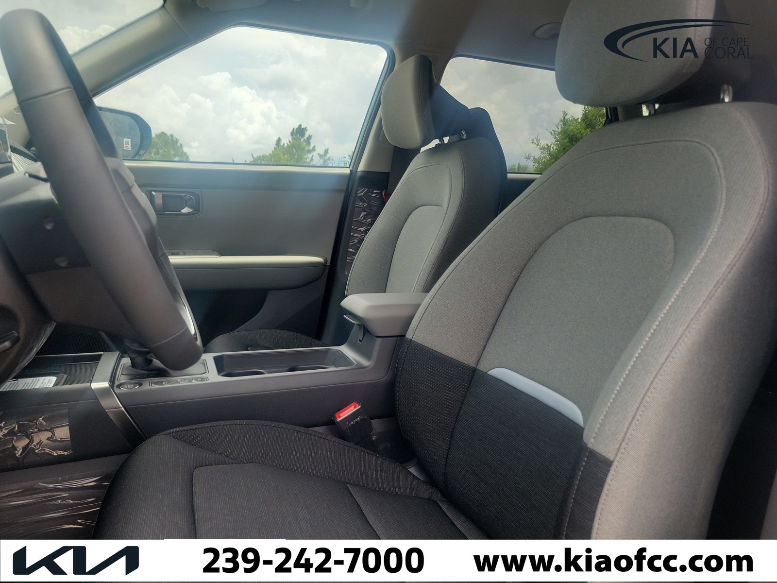 New 2027 Iceberg Green Kia S image 27